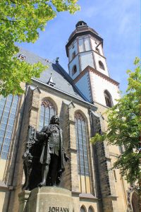 Bachdenkmal an der Thomaskirche Leipzig